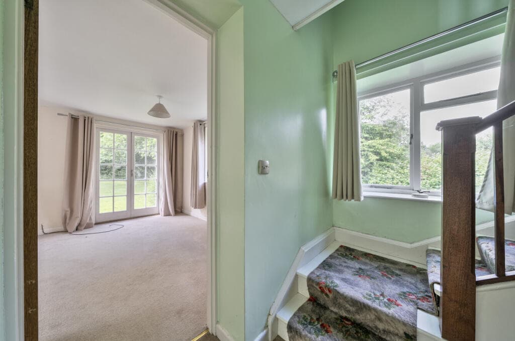 Chaffcombe Road, Chard, Somerset, TA20 - Image 7