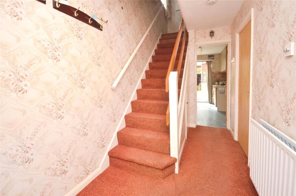 Rowland Way, Aylesbury, Buckinghamshire - Image 11