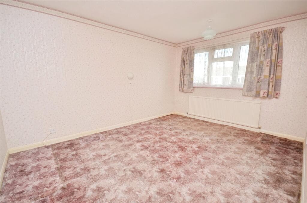 Rowland Way, Aylesbury, Buckinghamshire - Image 4