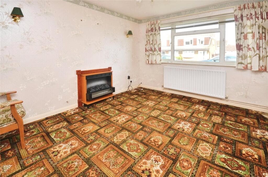 Rowland Way, Aylesbury, Buckinghamshire - Image 6