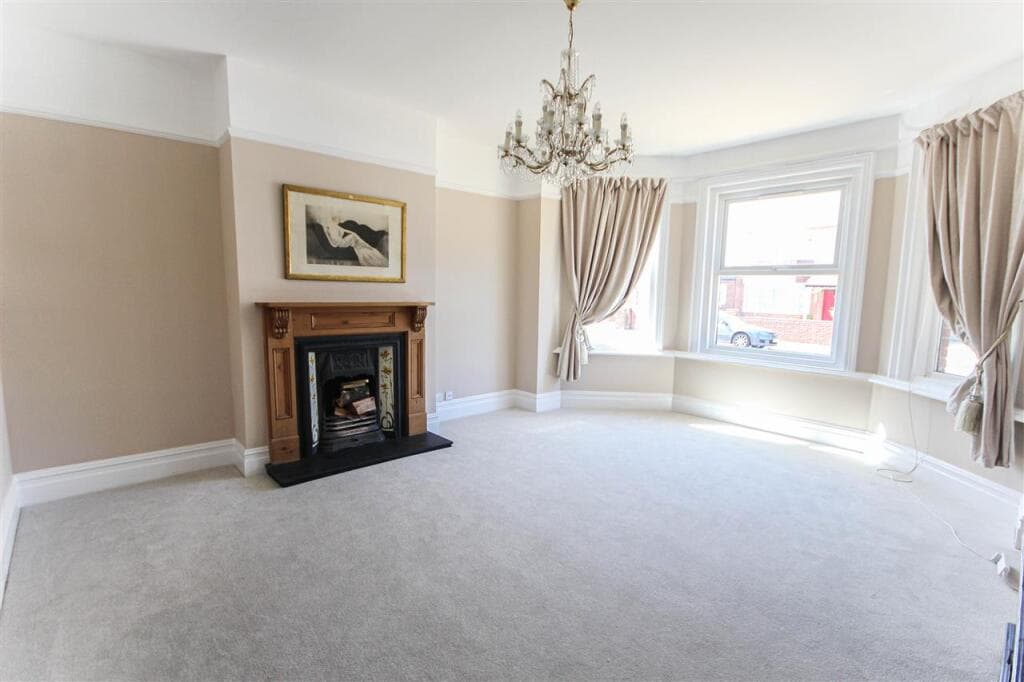 Upper Shirley Avenue, Southampton - Image 3