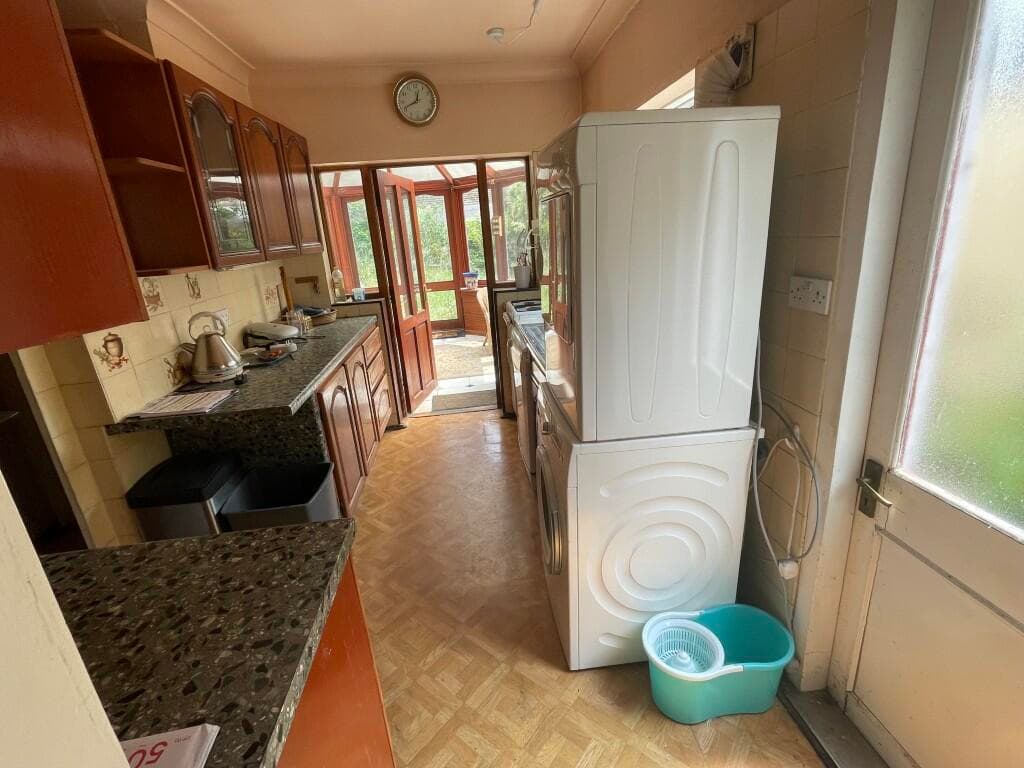 31 Margery Park Road, London, London E7 9LA - Image 10