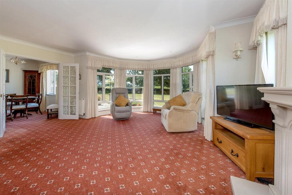 Private Road, Trull, Taunton - Image 7
