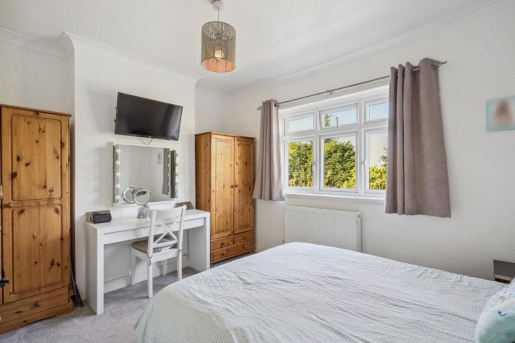 Lent Rise Road, Burnham, SL1 - Image 8