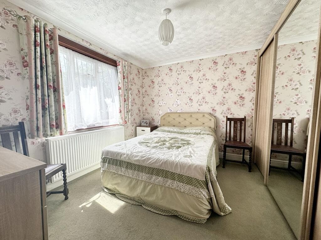Chapel Lane, Langley, SO45 - Image 5
