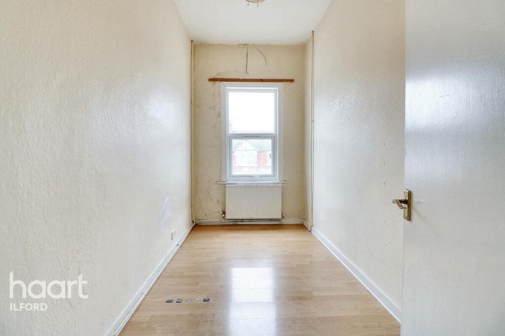 Aldborough Road South, Ilford - Image 5