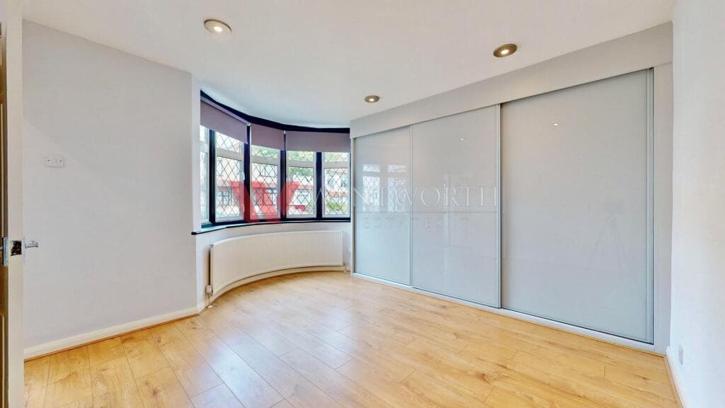 Netley Road, Newbury Park, IG2 - Image 3