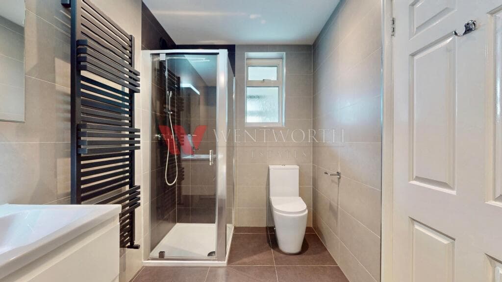 Netley Road, Newbury Park, IG2 - Image 8