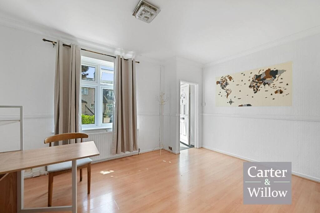 Digby Gardens, Dagenham - Image 4
