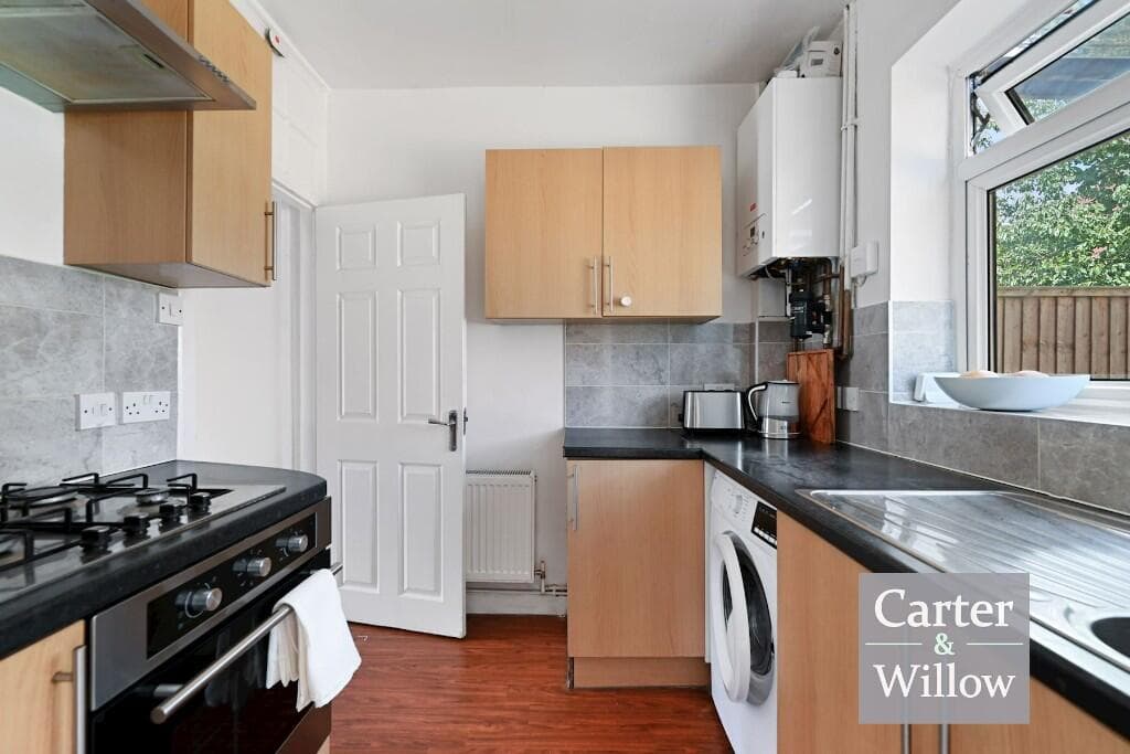 Digby Gardens, Dagenham - Image 6