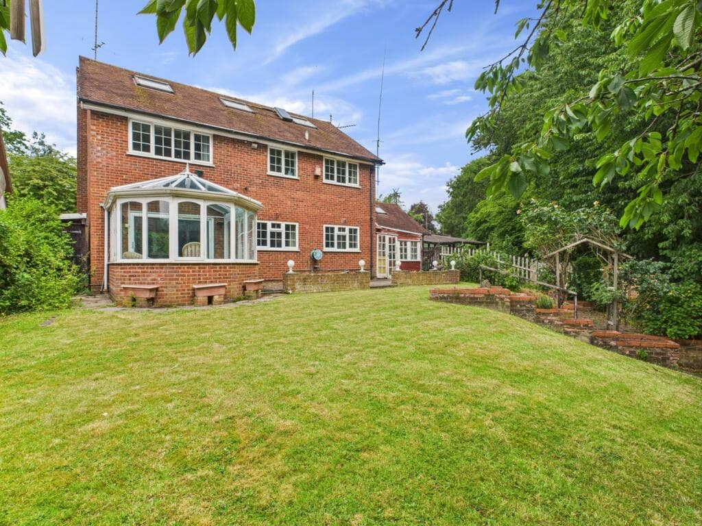 Stanley Hill, Amersham, Buckinghamshire, HP7 - Image 9