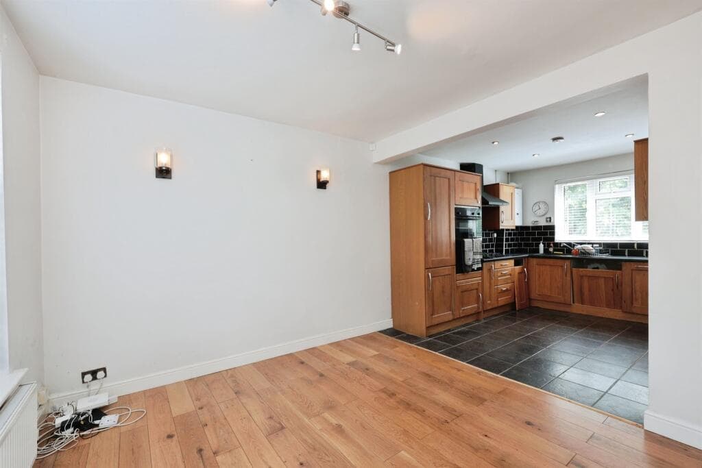 Underwood Road, HIGH WYCOMBE - Image 3