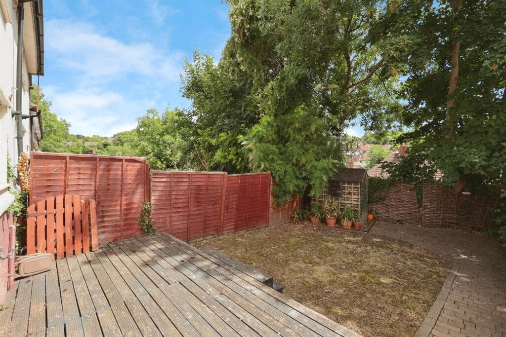 Underwood Road, HIGH WYCOMBE - Image 8