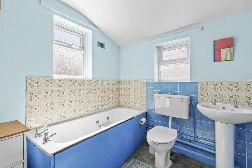 Upper Green Street, High Wycombe (no Chain) - Image 11