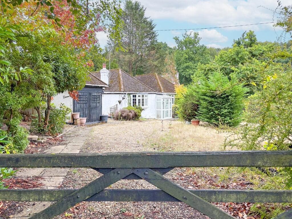Busketts Way, Ashurst, Southampton, SO40 - Image 1