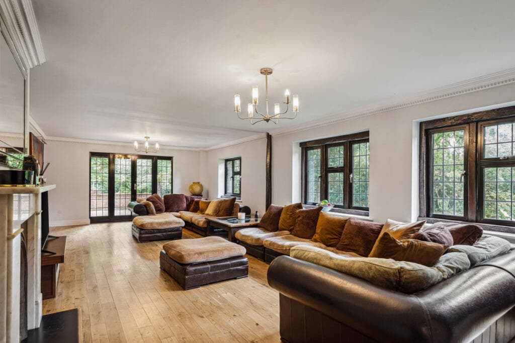 Earleydene, Ascot, SL5 - Image 2