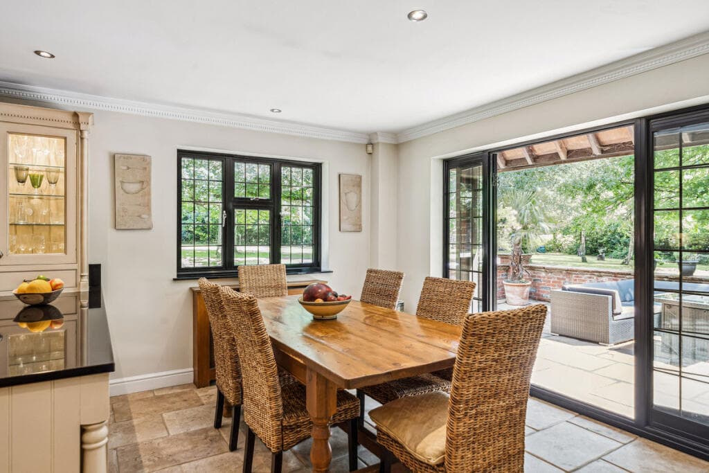 Earleydene, Ascot, SL5 - Image 5