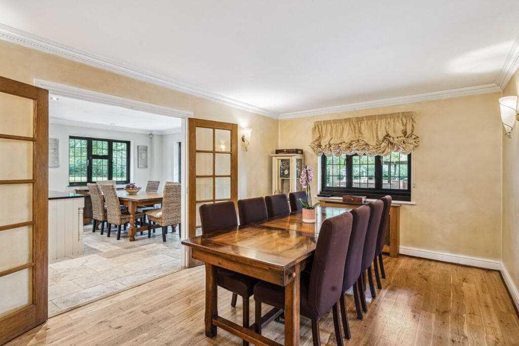 Earleydene, Ascot, SL5 - Image 6