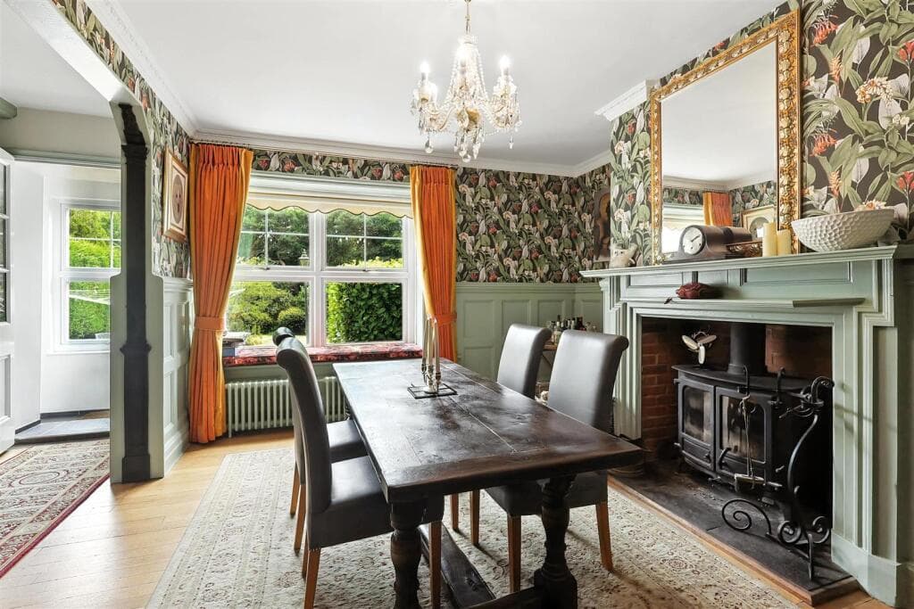 MARKETING VIDEO INSIDE - South Hill, Langdon Hills, Basildon - Image 6
