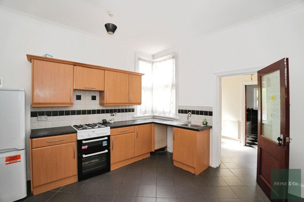 Ranelagh Gardens, Ilford, IG1 - Image 10