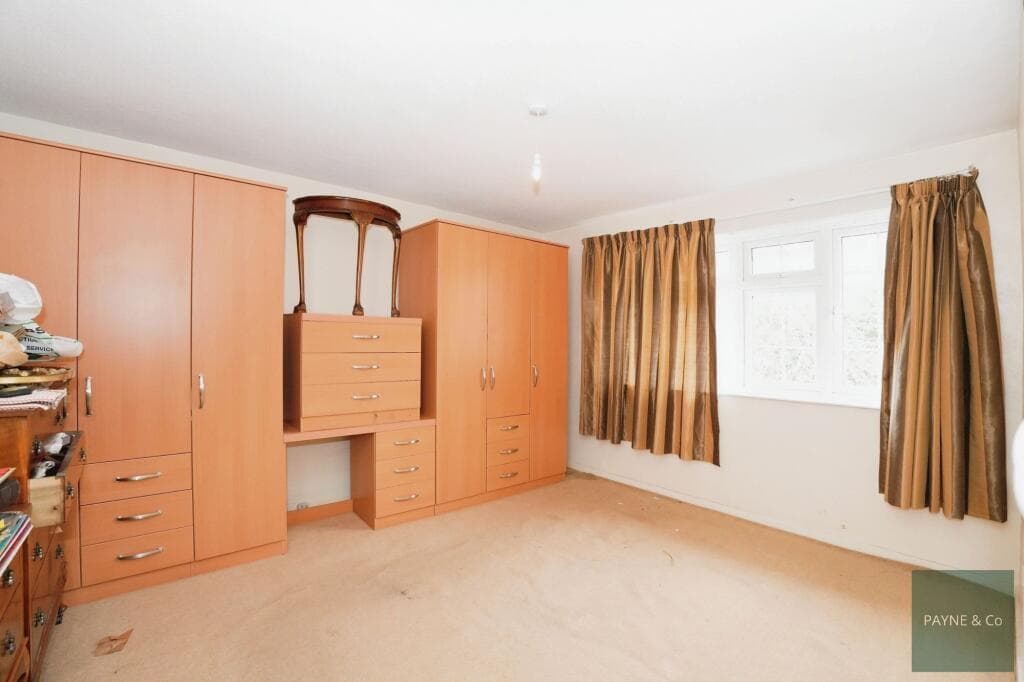 Crombie Close, Ilford, IG4 - Image 3