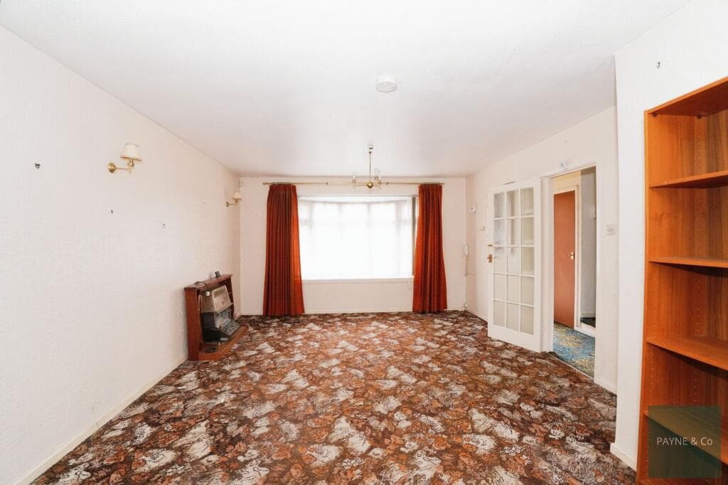 Crombie Close, Ilford, IG4 - Image 9
