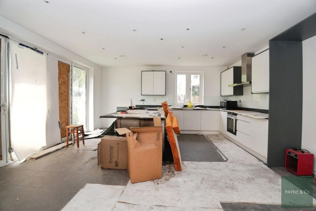 Holcombe Road, Ilford, IG1 - Image 4