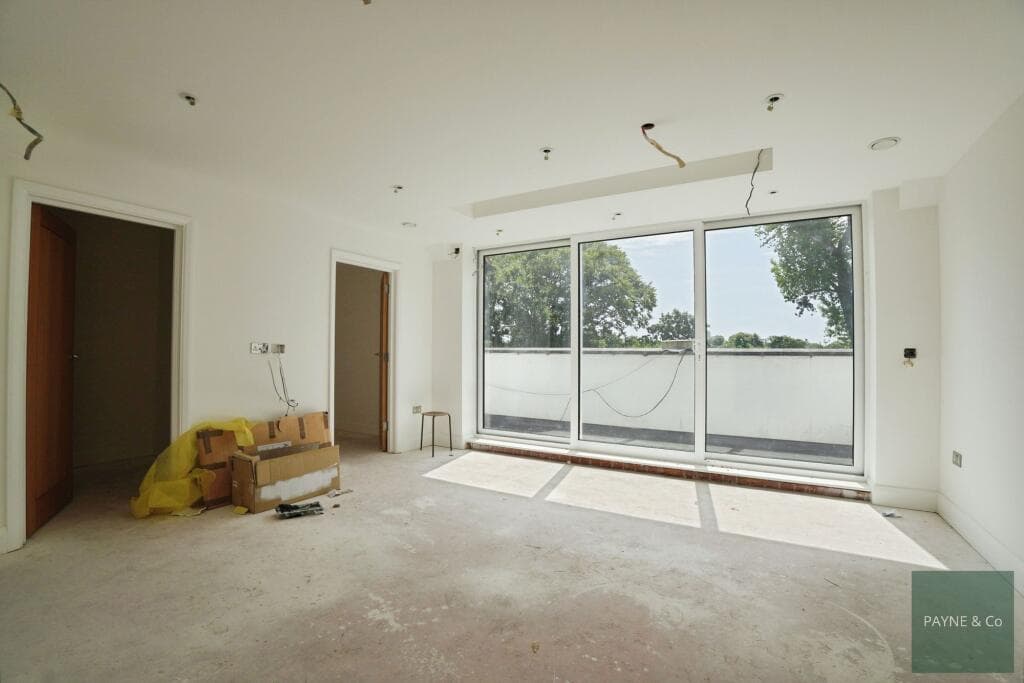 Holcombe Road, Ilford, IG1 - Image 8