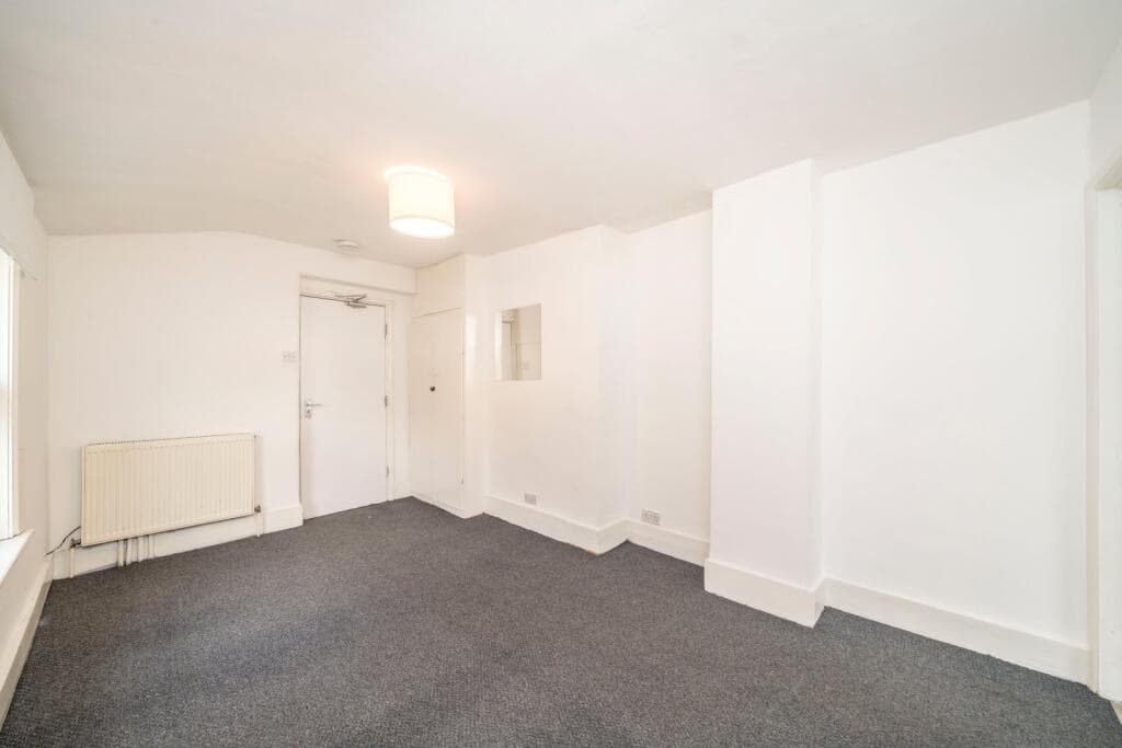 Woolwich Road, Charlton, SE7 - Image 7