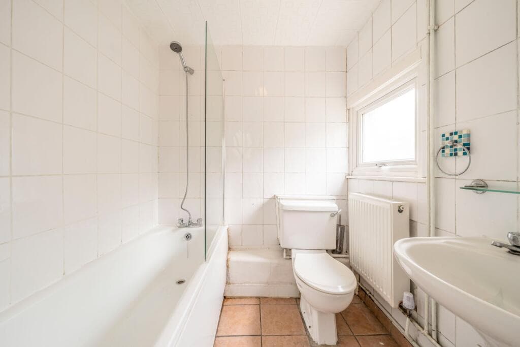 Woolwich Road, Charlton, SE7 - Image 8