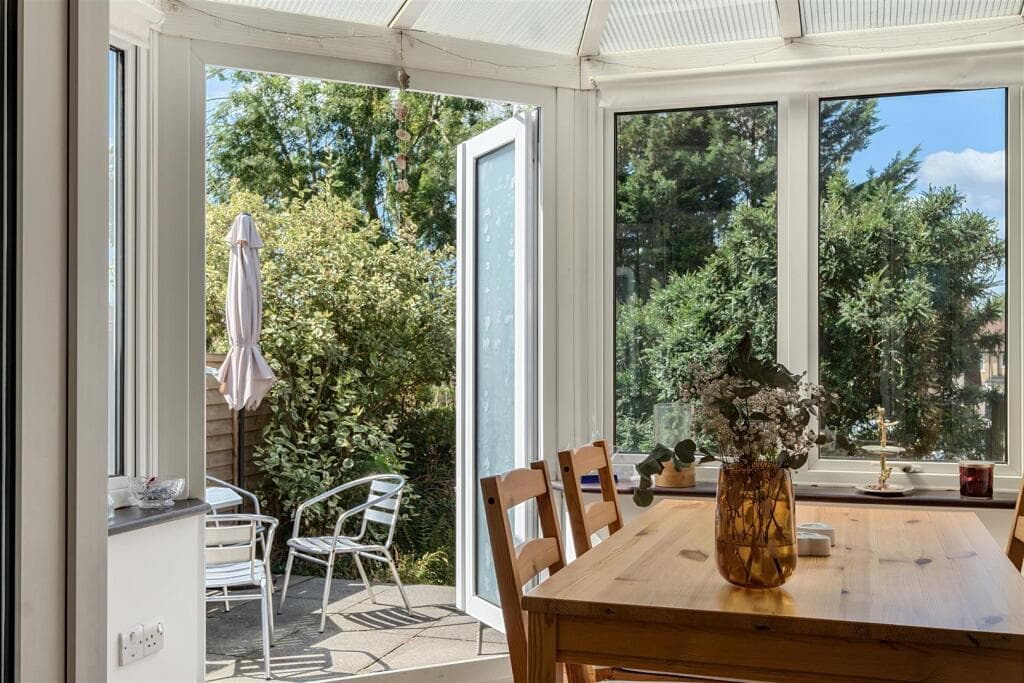Aylesford Avenue, Beckenham - Image 11