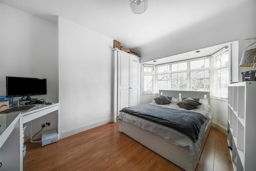 Aylesford Avenue, Beckenham - Image 7