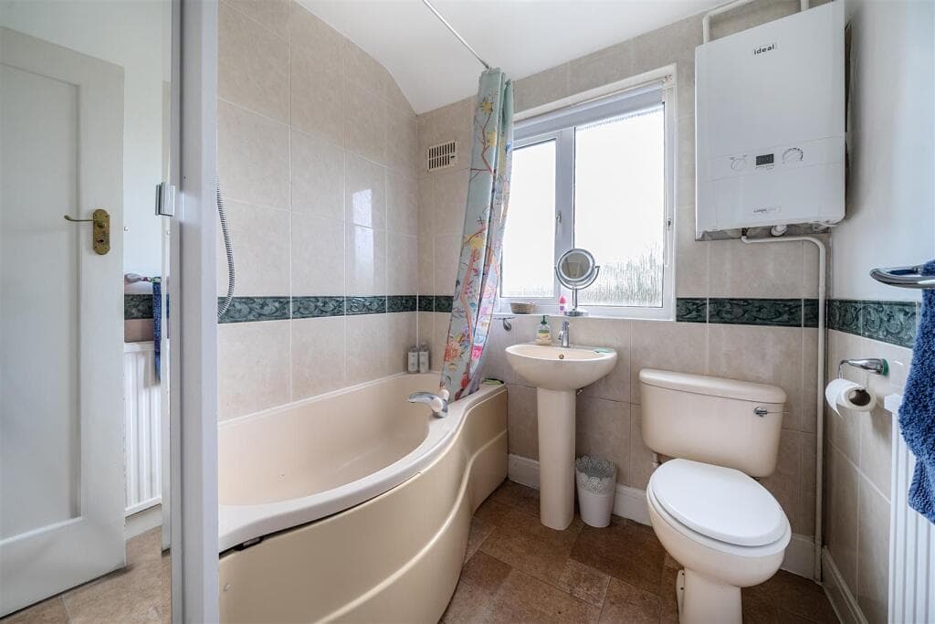 Aylesford Avenue, Beckenham - Image 8
