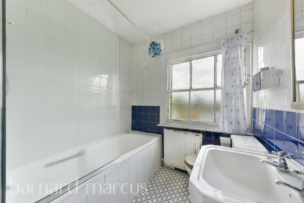Cromwell Place, Mortlake, London - Image 10