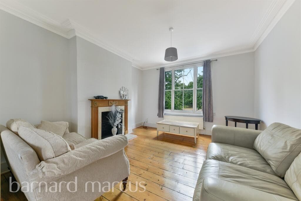 Cromwell Place, Mortlake, London - Image 3