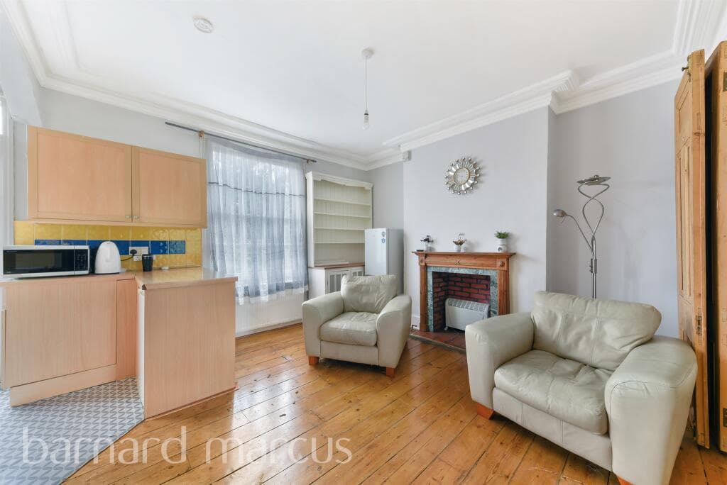 Cromwell Place, Mortlake, London - Image 4
