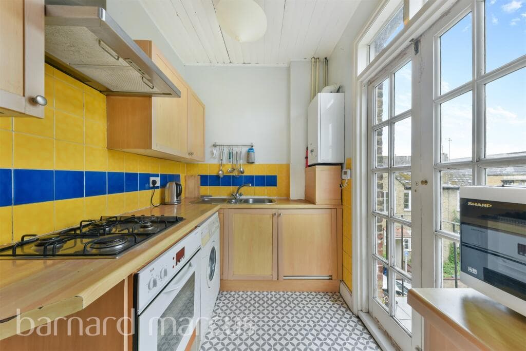 Cromwell Place, Mortlake, London - Image 5
