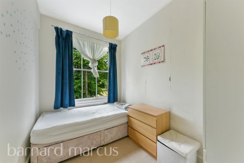 Cromwell Place, Mortlake, London - Image 8