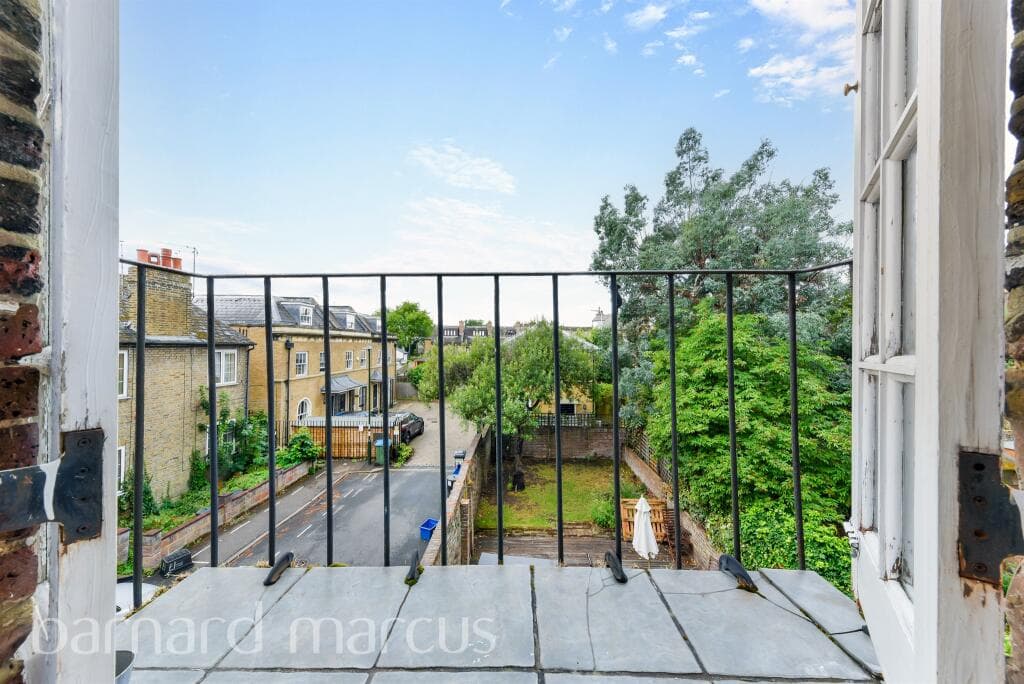 Cromwell Place, Mortlake, London - Image 9