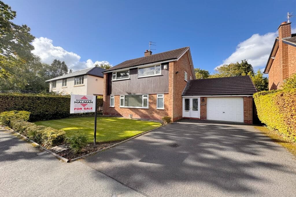 Ladythorn Grove, Bramhall - Image 1