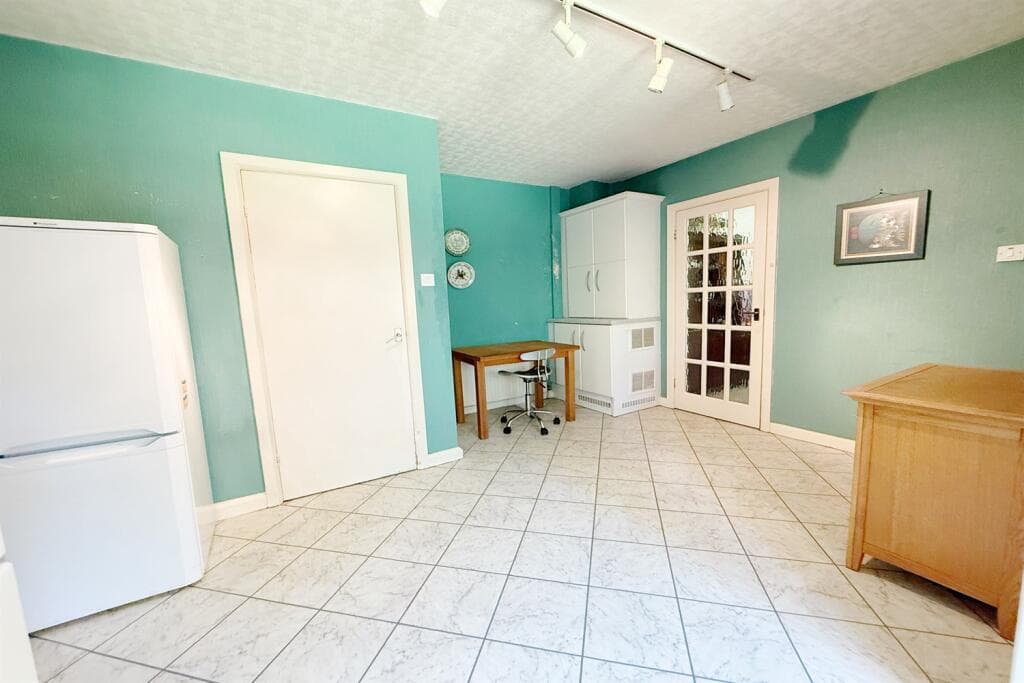 Ladythorn Grove, Bramhall - Image 10