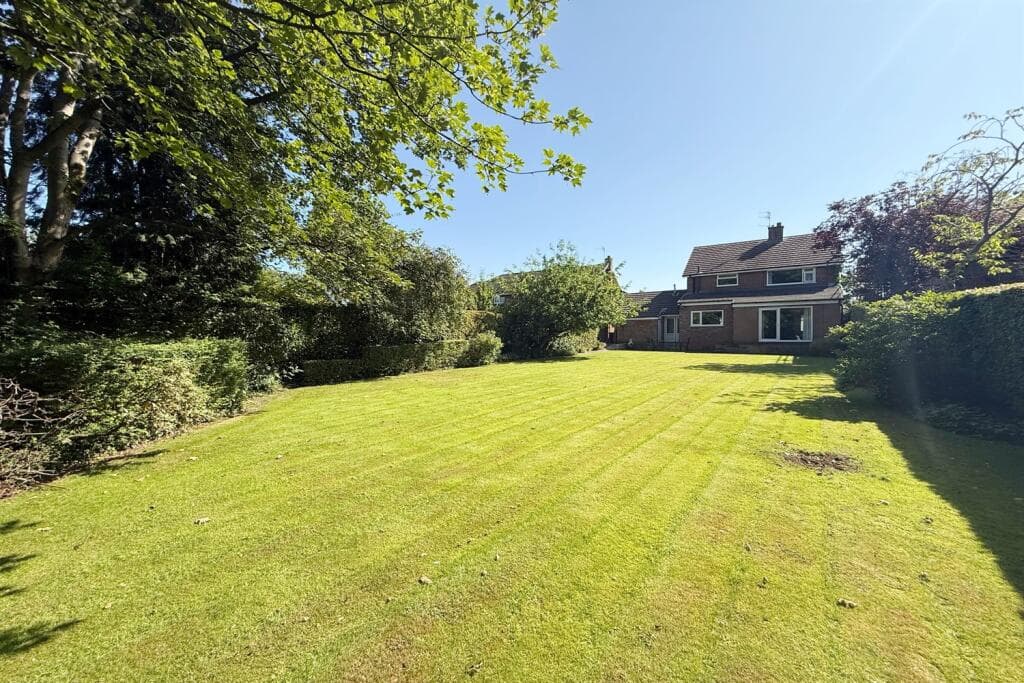 Ladythorn Grove, Bramhall - Image 2