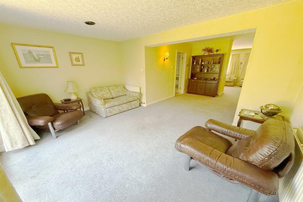 Ladythorn Grove, Bramhall - Image 8