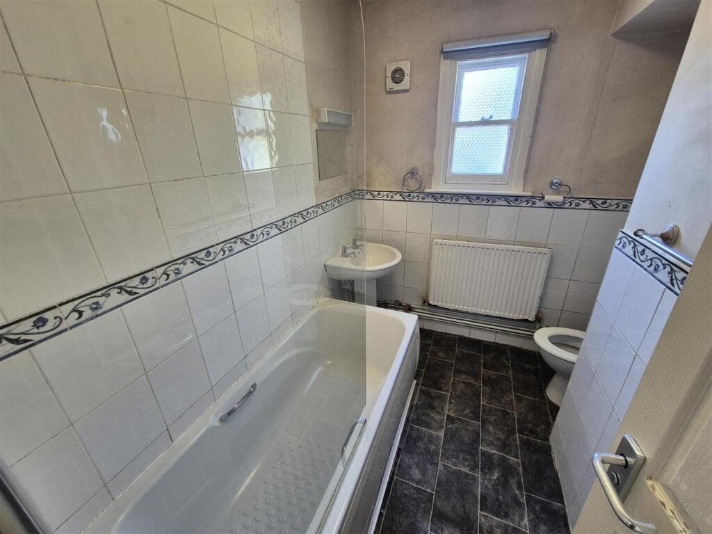 Caradog Road, Aberystwyth - Image 5