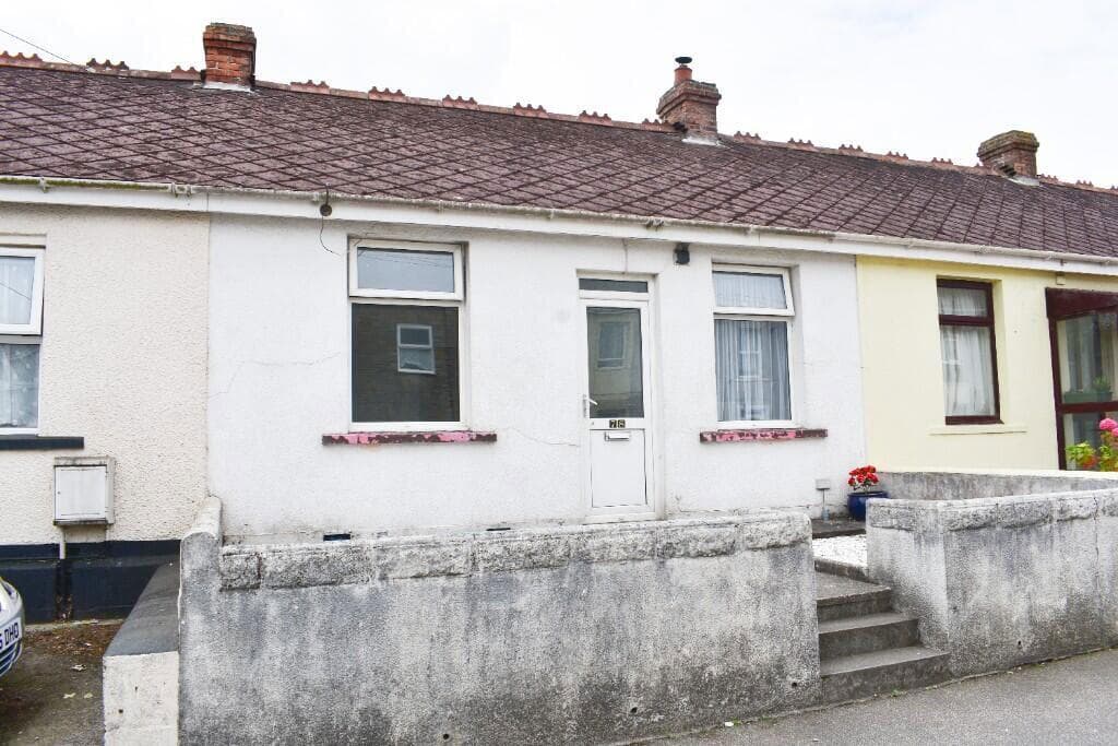 North Roskear Road, Camborne, Cornwall, TR14 8PS - Image 1