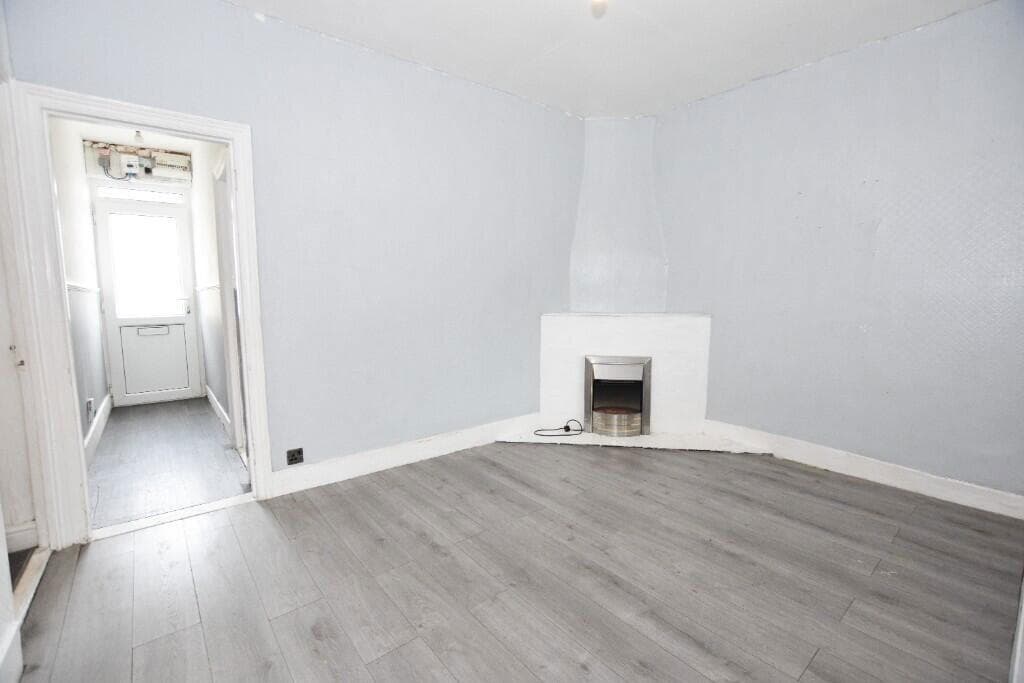 North Roskear Road, Camborne, Cornwall, TR14 8PS - Image 3
