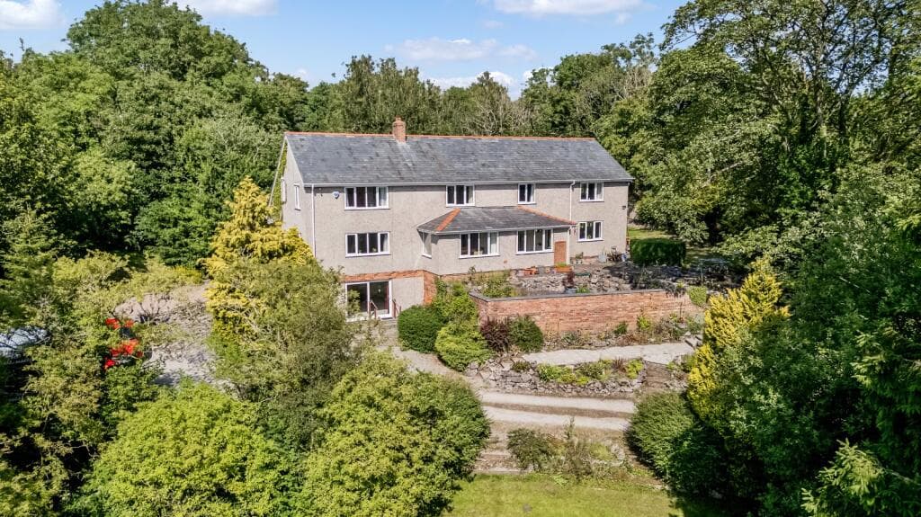View property at Llanarmon-yn-Ial, Mold, Denbighshire