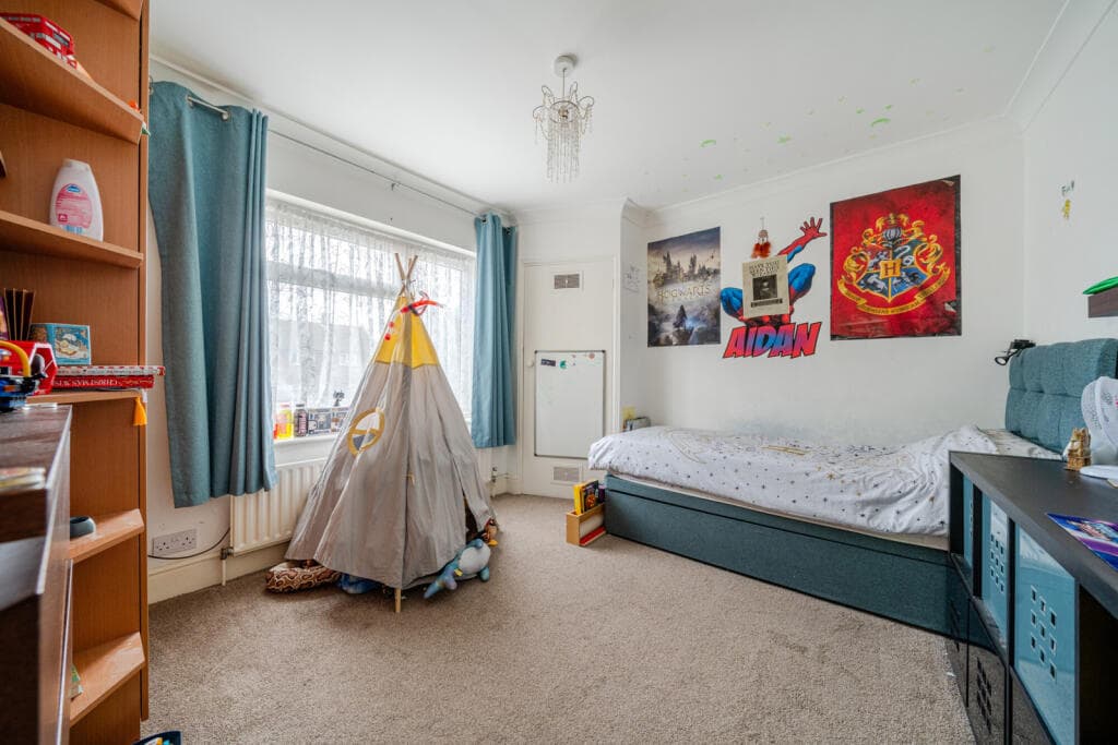 First Avenue, Bexleyheath - Image 9