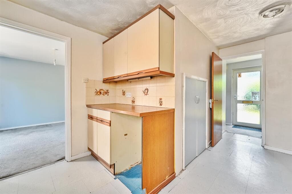 Northcroft, Henfield - Image 5