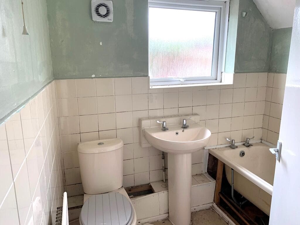 Ash Grove, Silverdale, Newcastle, ST5 6JX - Image 8